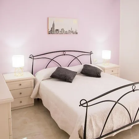 Le Ortensie Holiday شقة ألغيرو